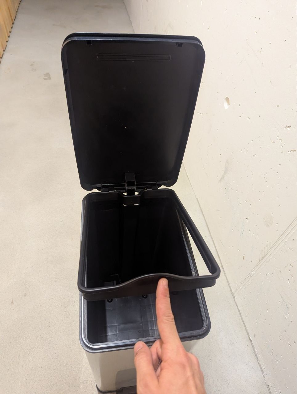 Poubelles: Curver 50L Behälter – D'occasion à Zürich par Fritz94 2