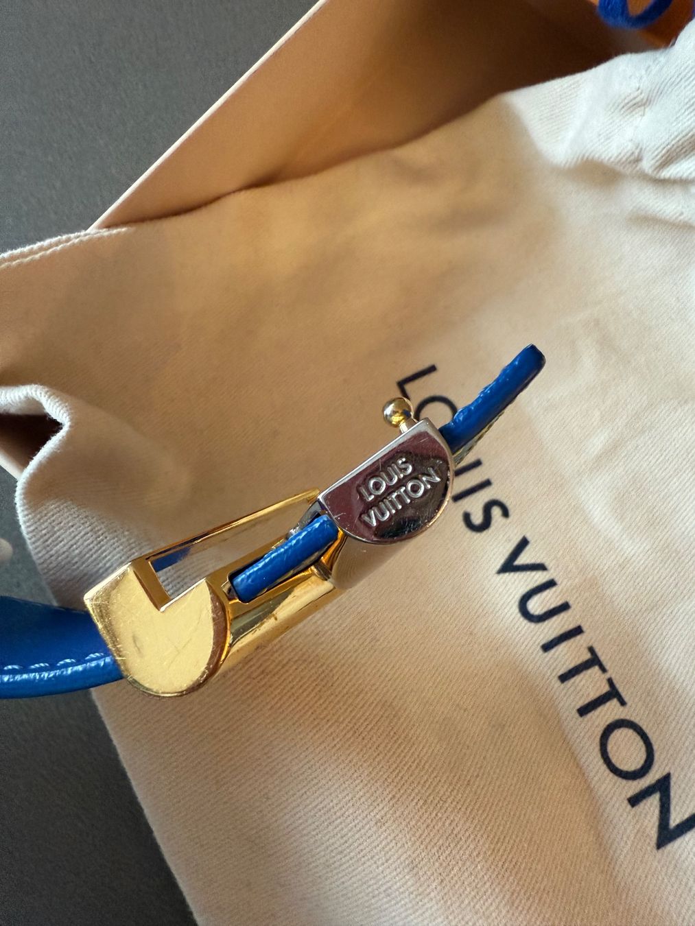 Louis Vuitton Cinture: LOUIS VUITTON GÜRTEL TWIST blau – Usato da Castagnola venduto da joonam 4