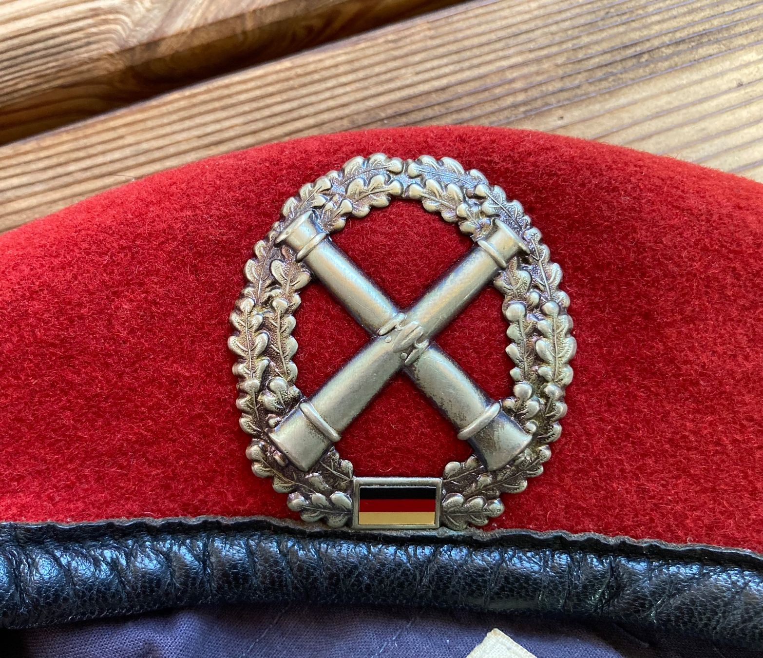 Copricapi, berretti & cappellini: Original Deutsches Bundeswehr Barett – Usato da Lüchingen venduto da Eeizo 3