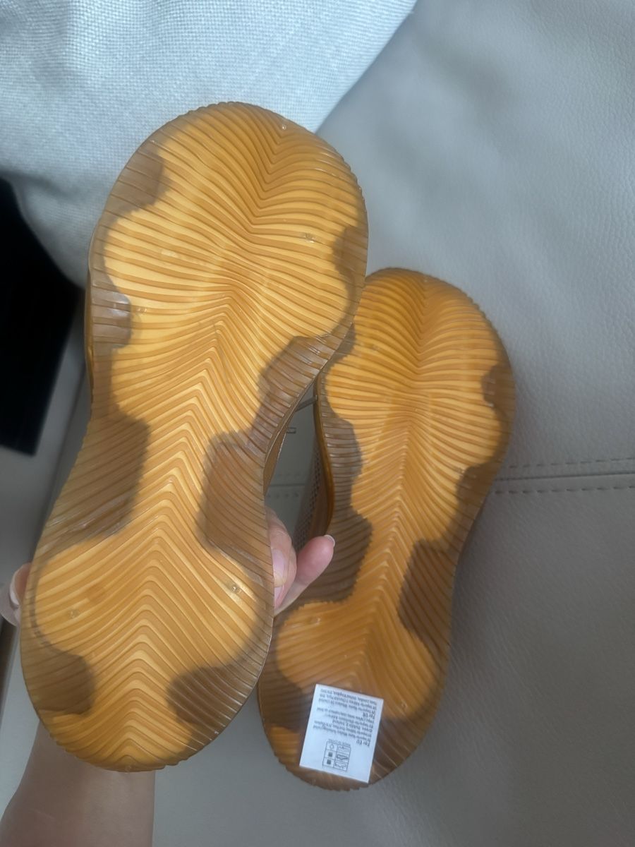 Scarpe da donna: Sommer Sneaker Grösse 39 Beige NEU – Nuovo e nell'imballaggio originale da Zürich venduto da LuxuryJewellery 1