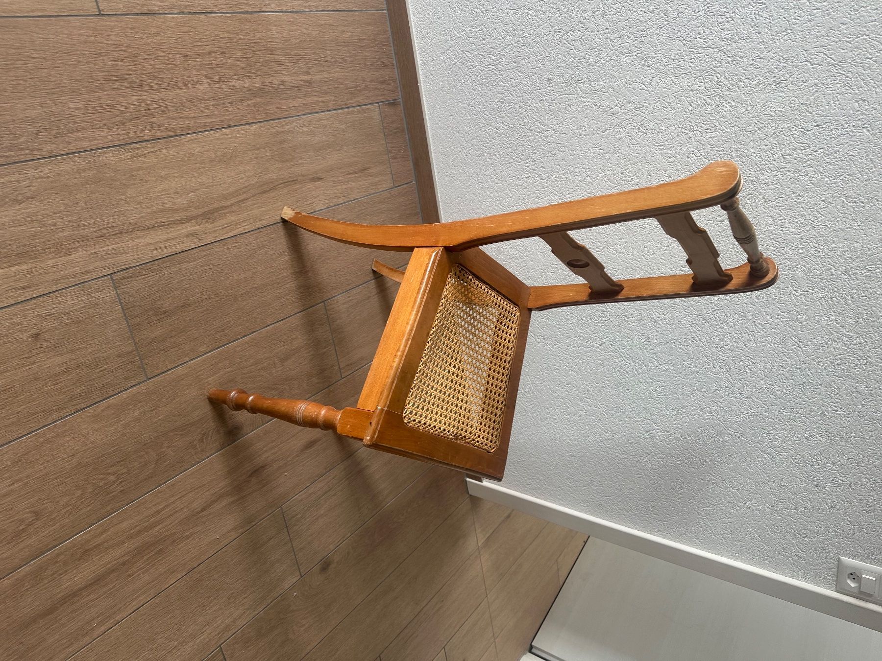 Sedie: Stuhl antik – Usato da Hirzel venduto da Harp079340 1