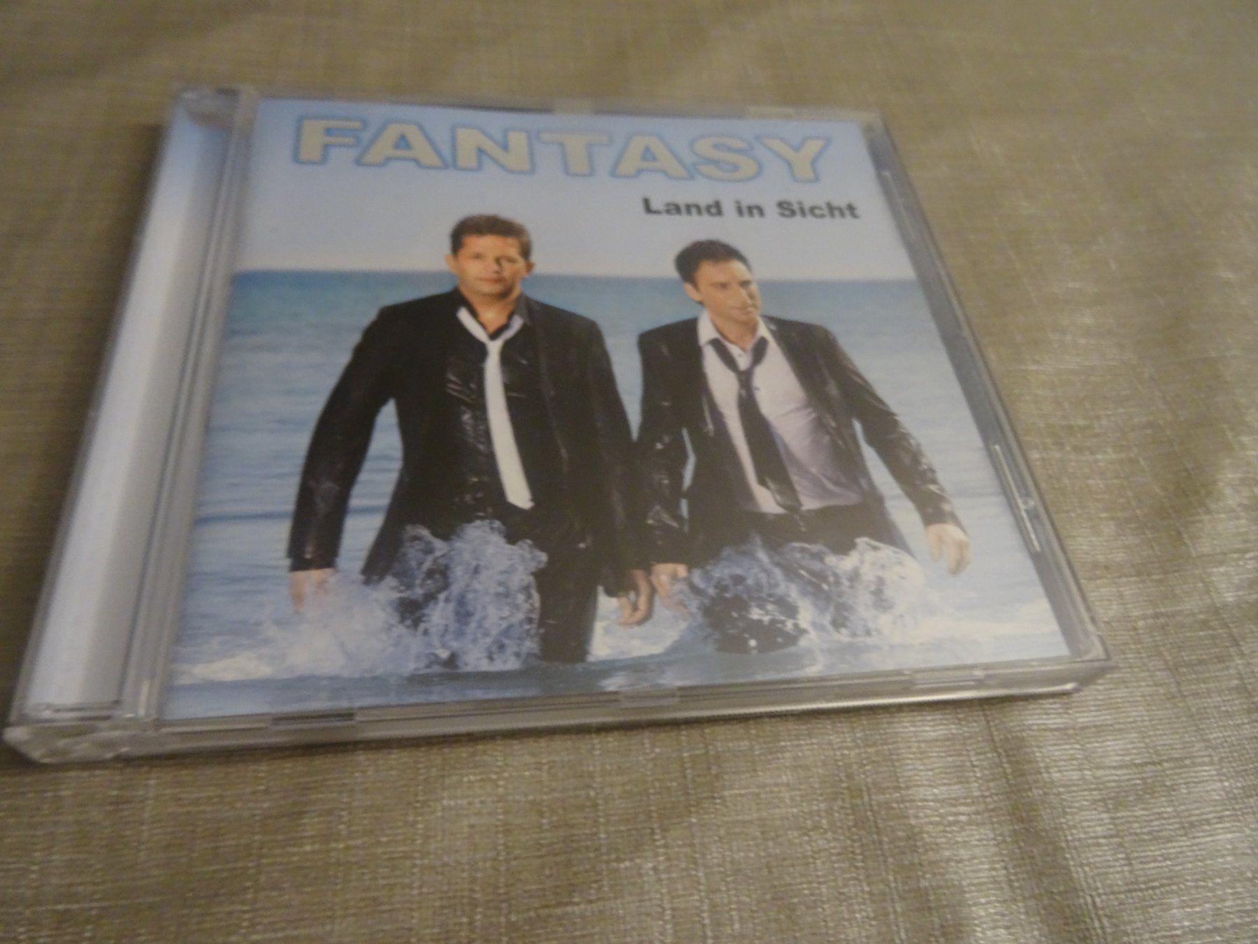 CD: Fantasy - Land in Sicht - CD – Usato da Olten venduto da Disc-Ausverkauf