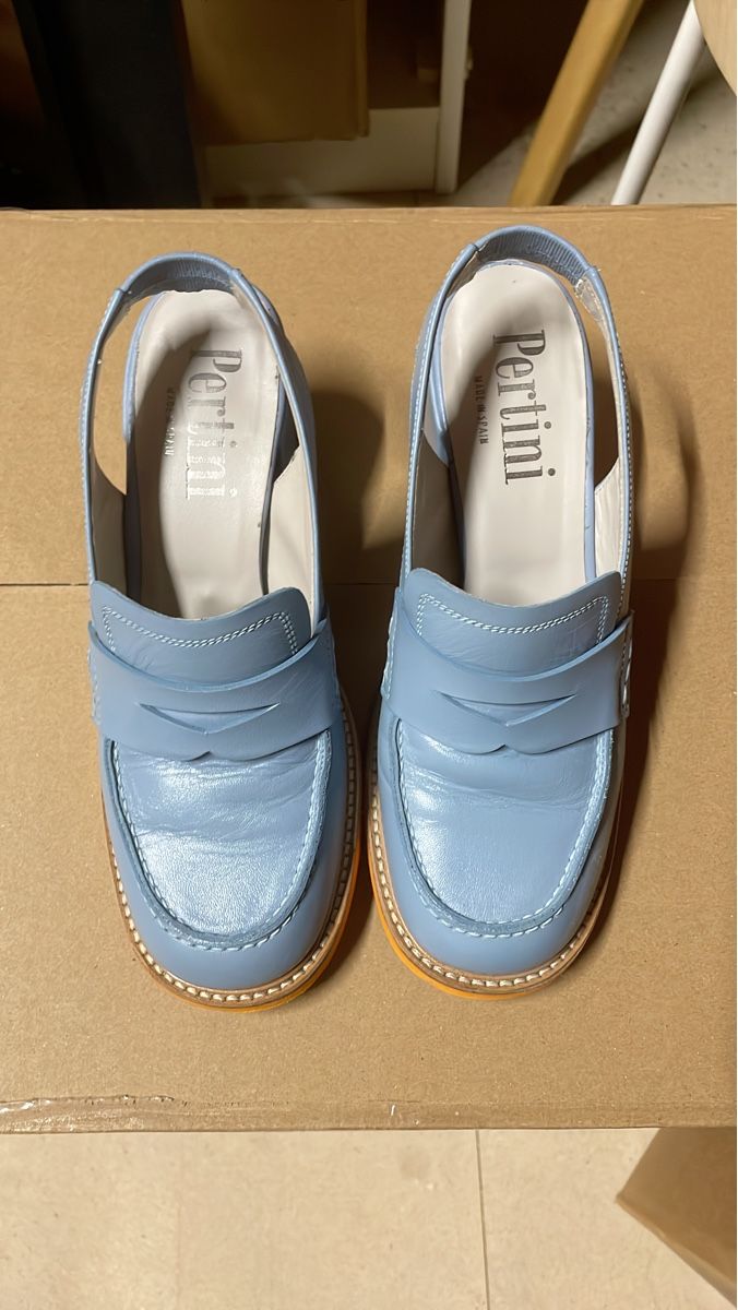 Scarpe da donna: Pertini Slipper Slingbacks Hellblau Leder Gr. 36 – Usato da Schliern b.Köniz venduto da Nikk0tin