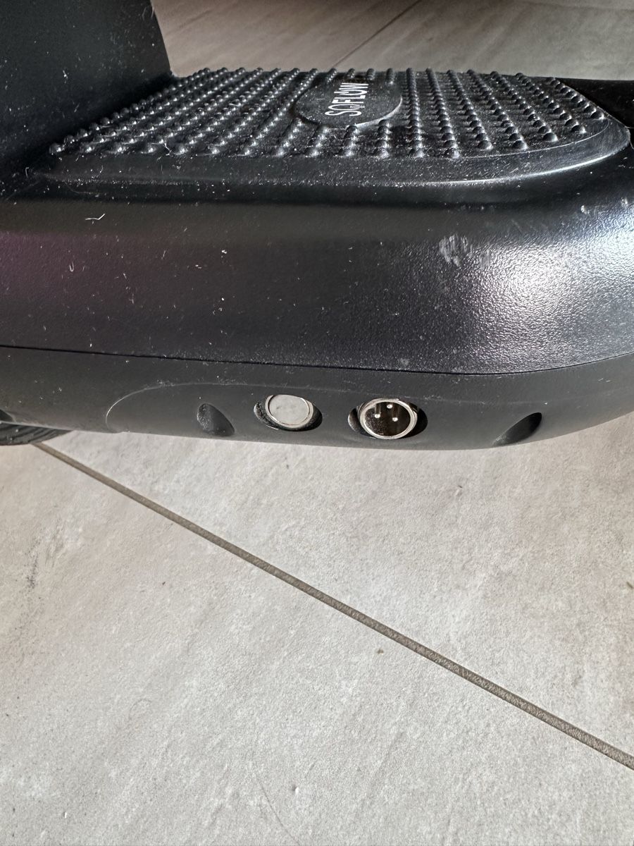 Hoverboard: Hoverboard mit LED-Beleuchtung, top Zustand, Sommer  – Usato da Schmerikon venduto da Seepfaerdchen 4