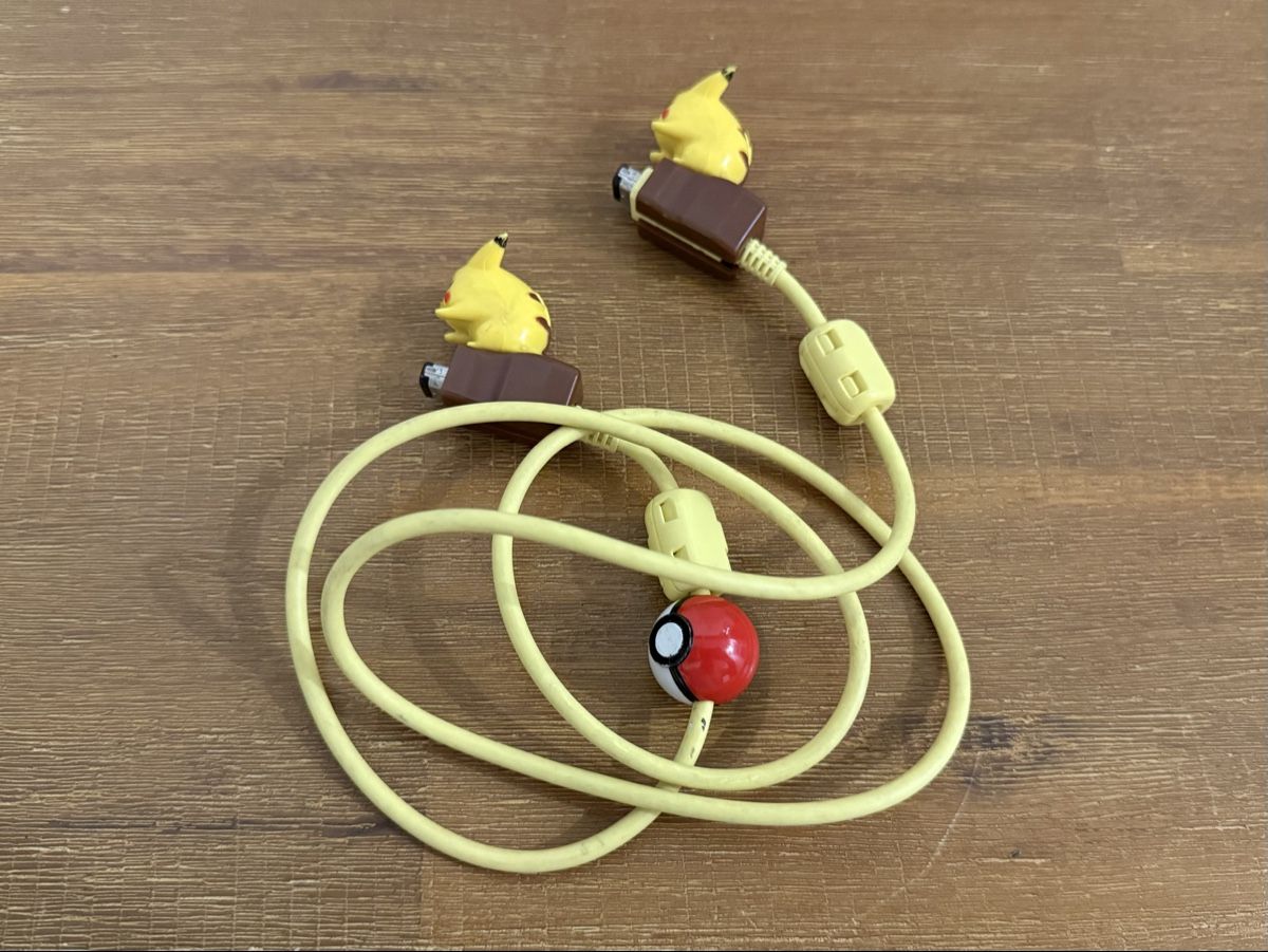Nintendo Console: Nintendo Gameboy Link Kabel Pokemon Pikachu – Usato da Schliern b. Köniz venduto da 505SR2.0