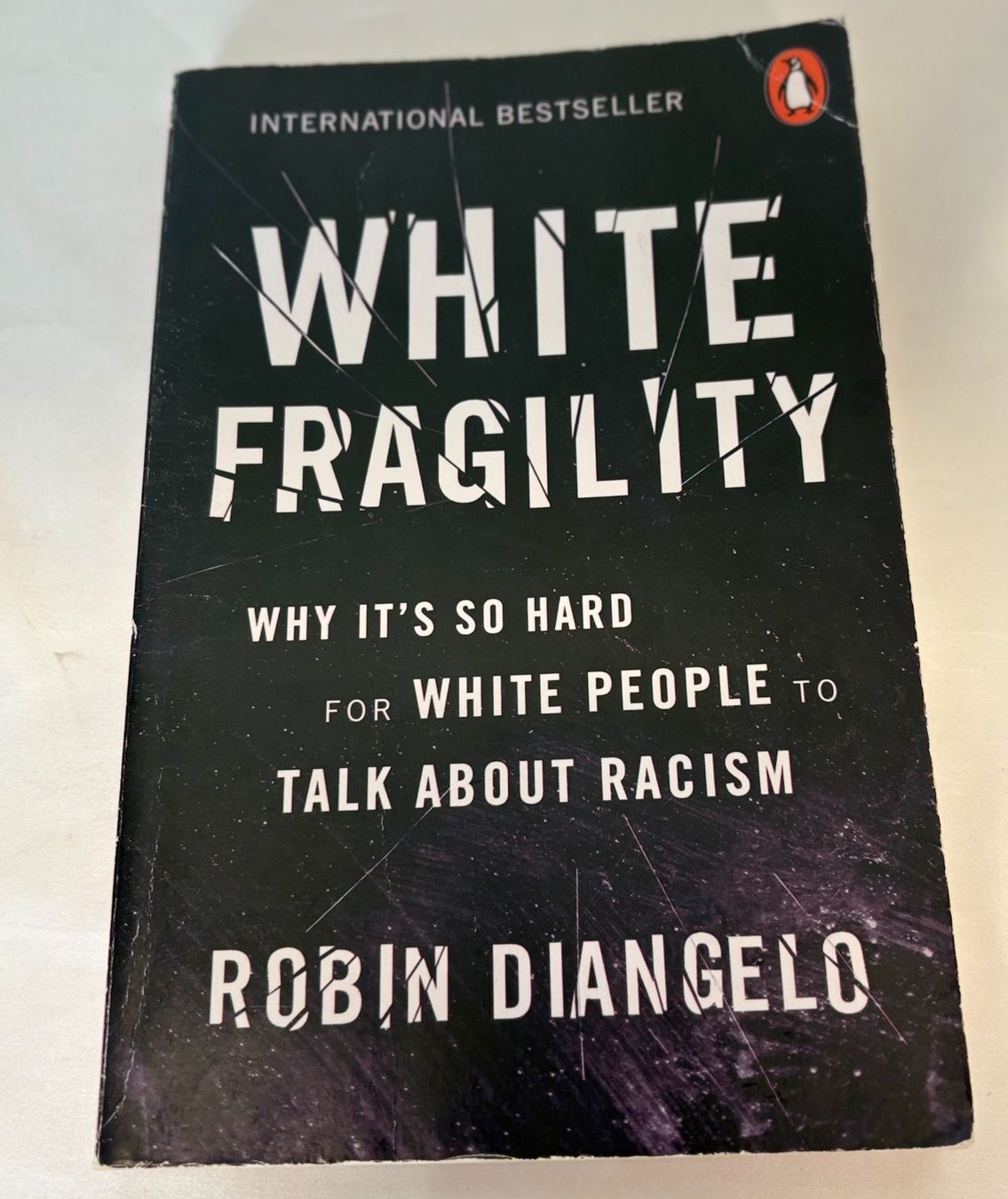 Livres: Buch "White Fragility" von Robin DiAngelo – D'occasion à Zürich par Drahtzug