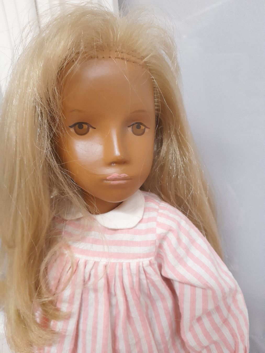 Sasha Morgenthaler Bambole: Sasha Morgenthaler Serie. Blondes Mädchen mit Ockeraugen. – Usato da Solothurn venduto da BelleEpoque