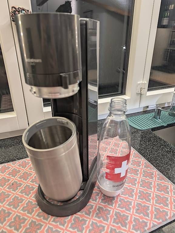 Sodastream Elettrodomestici da cucina: Sodastream DUO (mit Flasche/avec bouteille) – Usato da Wohlen AG venduto da A.RAU