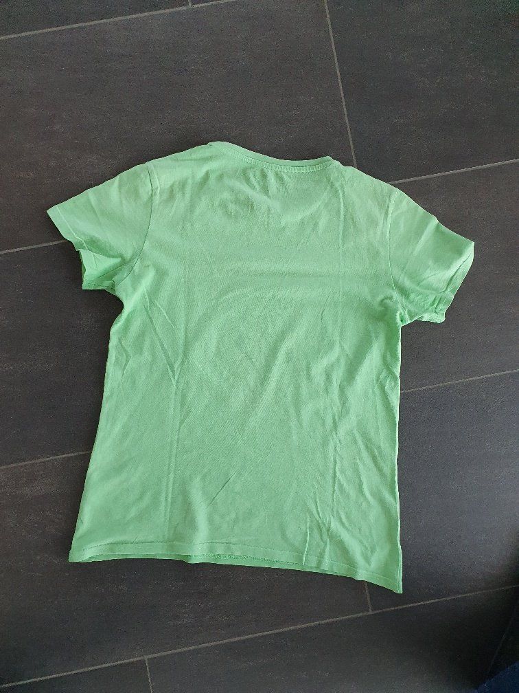 Chemises, T-shirts & Polos: T-Shirt Gr. 146 – D'occasion à Oberegg par Roberto24 1