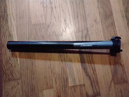 Neue Carbonsattelstütze Giant Contact 30.9x400mm