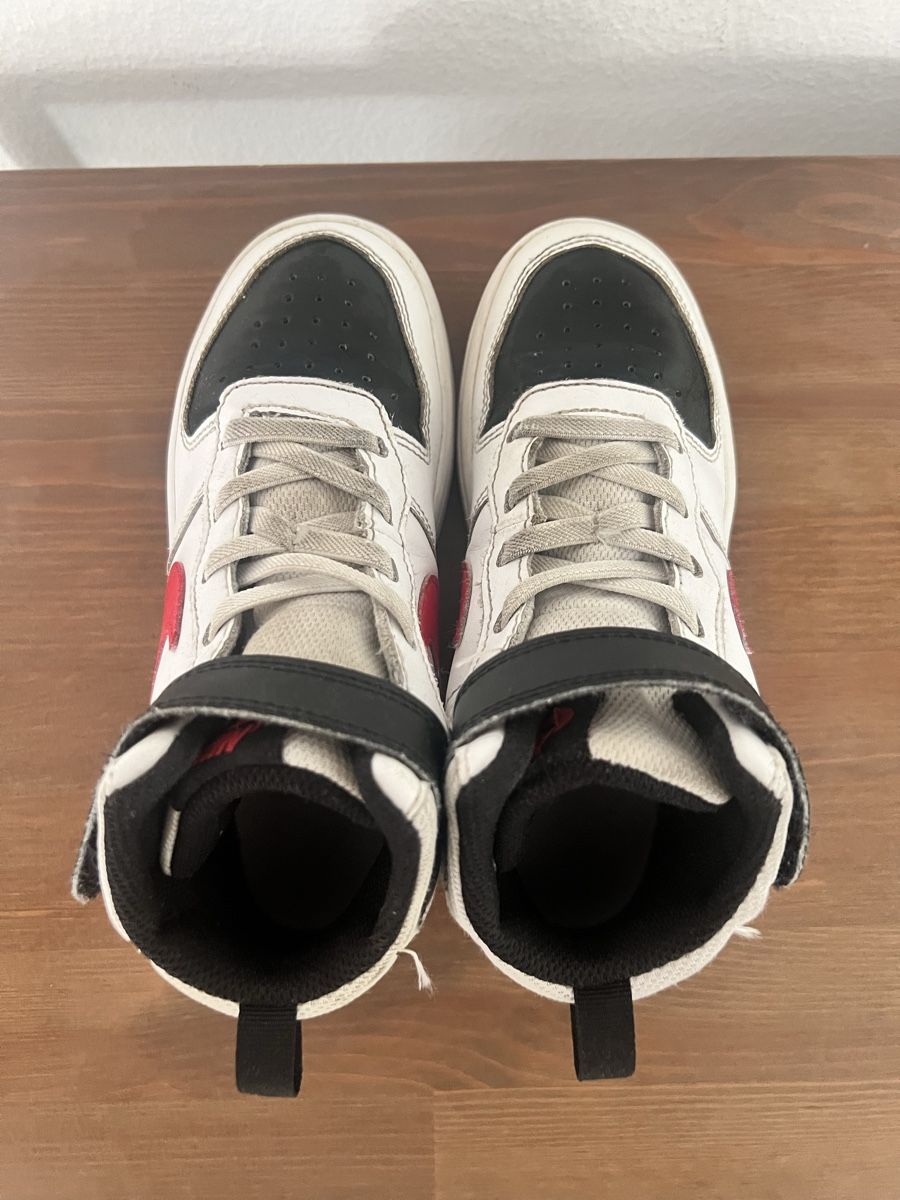 Nike Scarpe per ragazzi: Nike Court Borough Gr.30 – Usato da Niederhasli venduto da jambo05 4