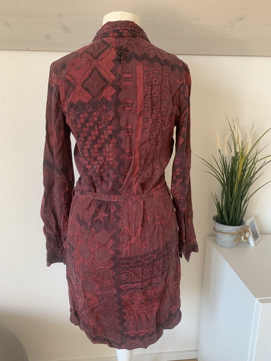 Kleider: Bordeauxrotes Hemdkleid von Desigual – Gebraucht aus Aarberg von Mama_Lulu 1