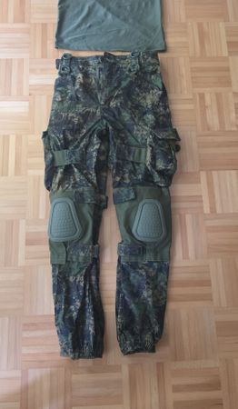 Pantalon tactique camouflage avec genouillères intégrées