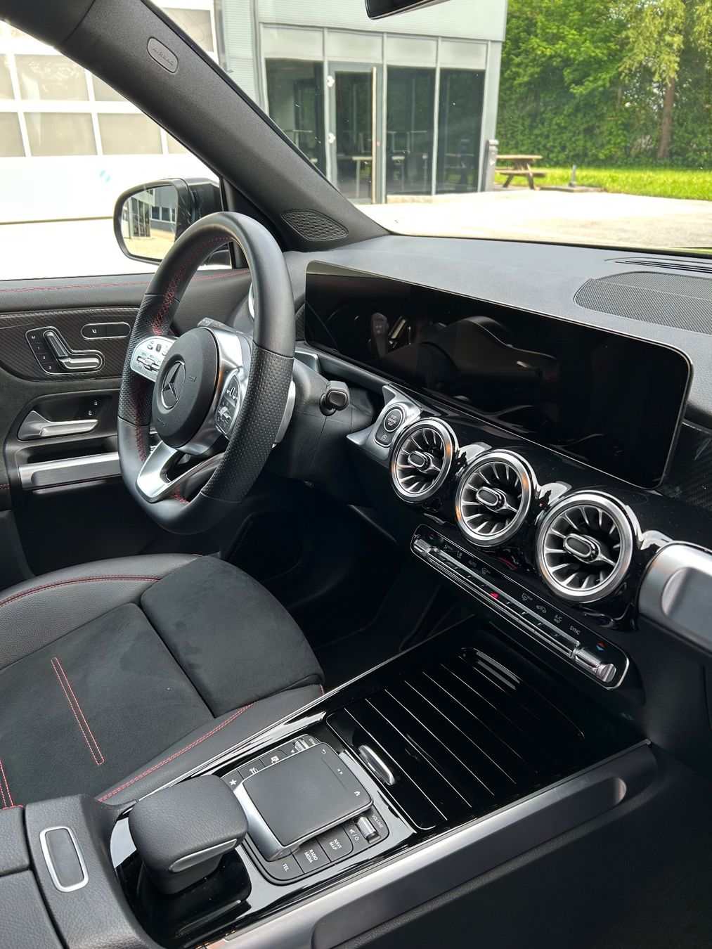 Mercedes-Benz Automobili: Mercedes-Benz GLB 220 d – Usato da Bassecourt venduto da Bxt 8