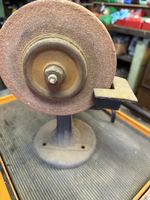 Vintage Schleifbock, mechanisch betrieben, Top Zustand!