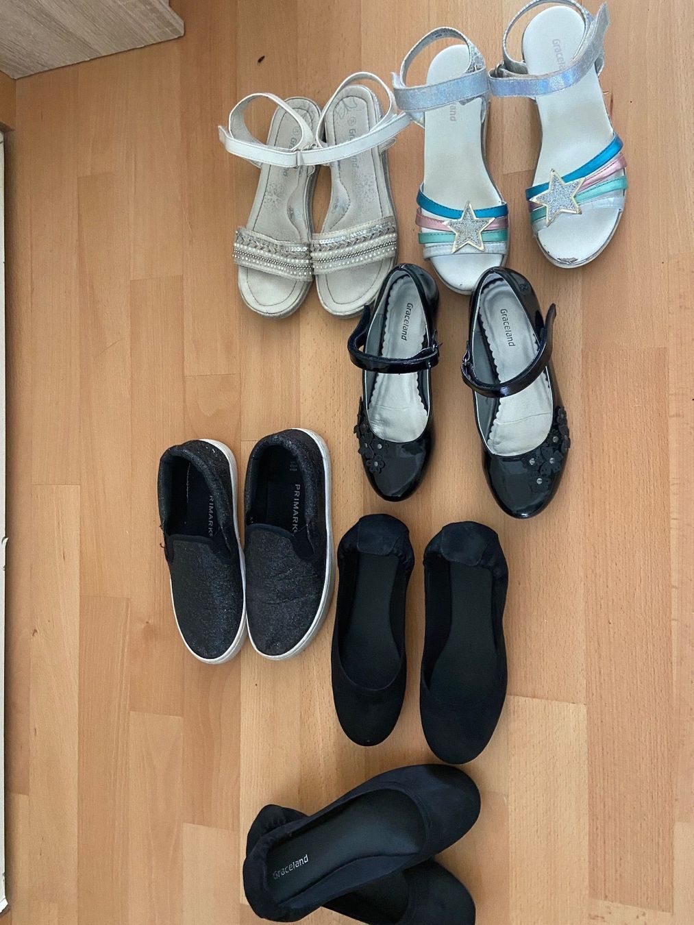 Scarpe per ragazze: Mädchenschuhe (Set) – Usato da Benglen venduto da Shamily 4