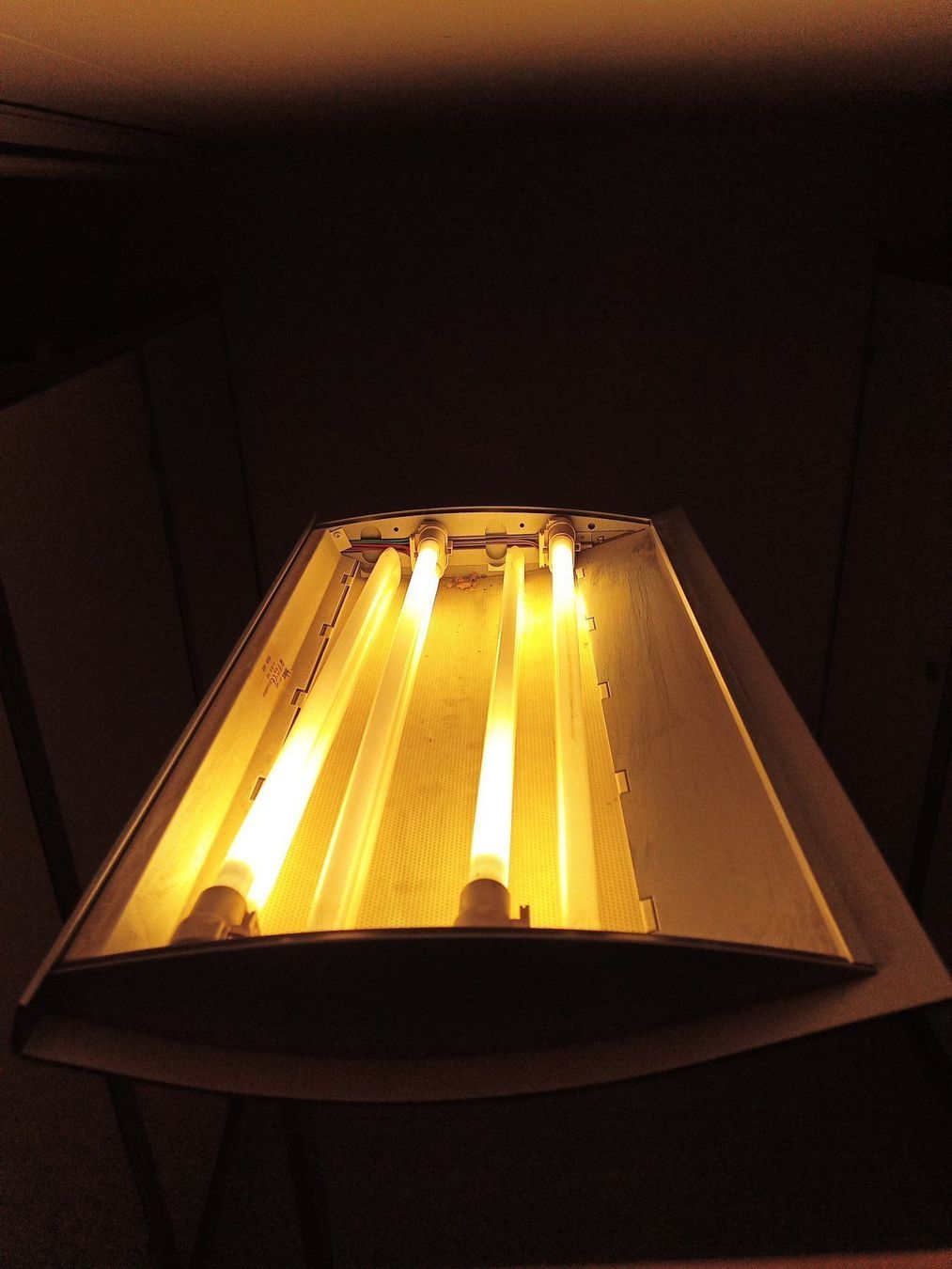 Lampen: Delux Leuchte Stehlampe – Gebraucht aus Zürich von danihell 2