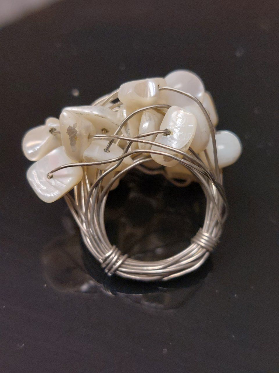 Ringe: Metal ring + ( Pearls or shell splinters ?) Frs 1 – Gebraucht aus Pambio Noranco von TREBORLOP 3