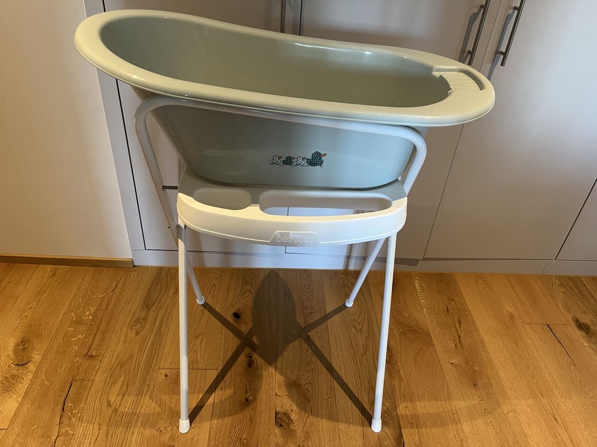 Vasche da bagno: Babybadewanne bébéjou inkl Ständer – Usato da Thalwil venduto da anna_sigrist 1