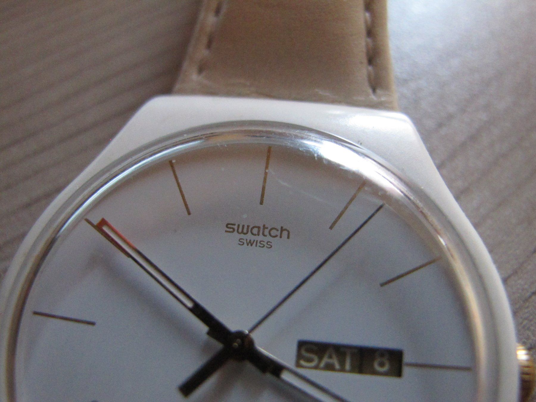 Swatch Uhren: SWATCH GENT WHITE REBEL TAG-DATUM Läuft GENAU – Gebraucht aus Altnau von LinaAuktion 2