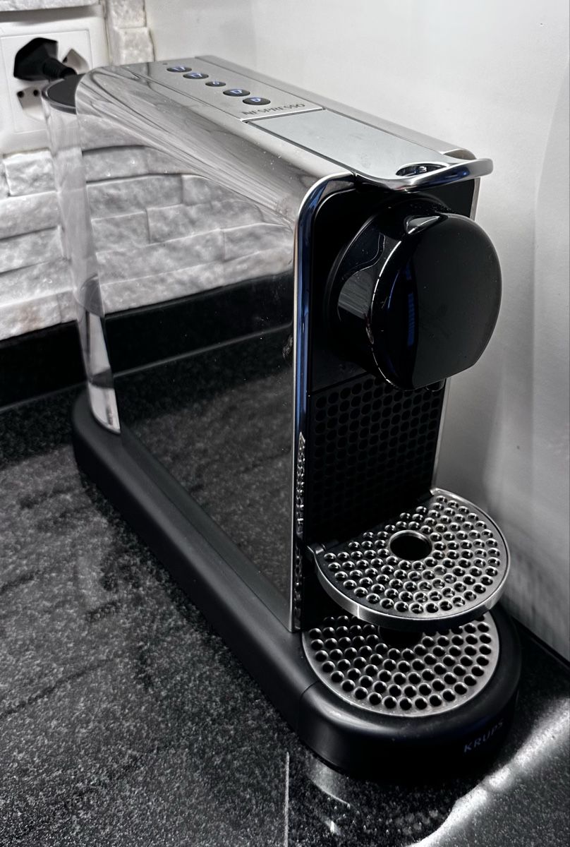 Krups Kaffeemaschinen & Espressomaschinen: Nespresso Krups CitiZ Platinum – Gebraucht aus Volketswil von Frenc77