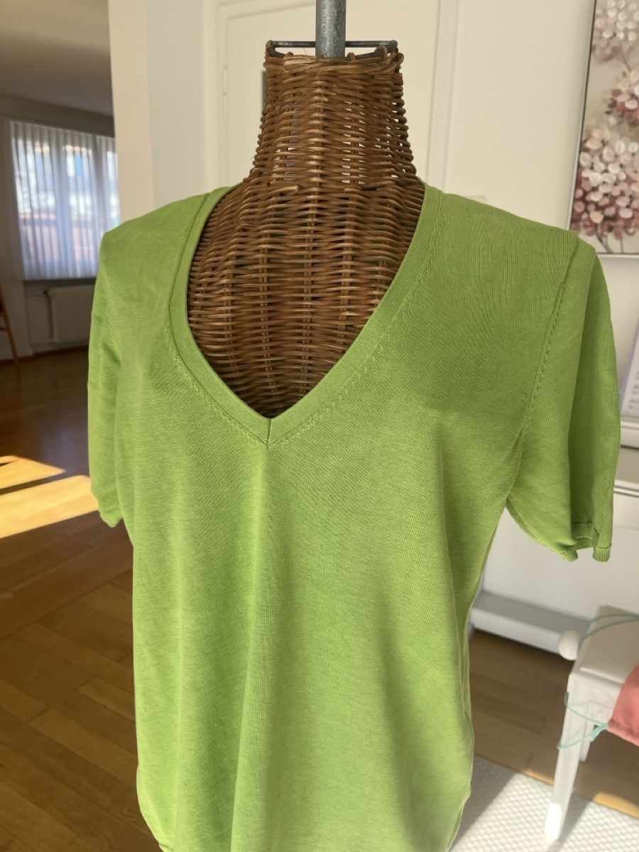 Maglioni & Felpe: Pullover mit V-Ausschnitt, grün, 45% Seide, XL – Usato da Solothurn venduto da Bobesch08 1