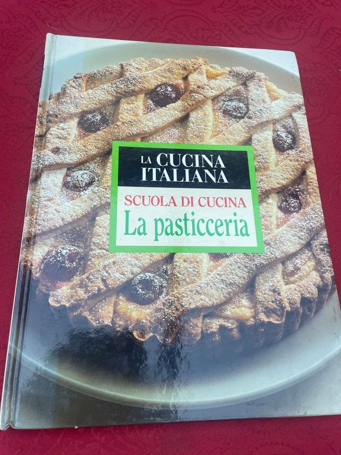 Bücher: Scuola di cucina La pasticceria – Gebraucht aus Bergdietikon von Book-4-you_2nd