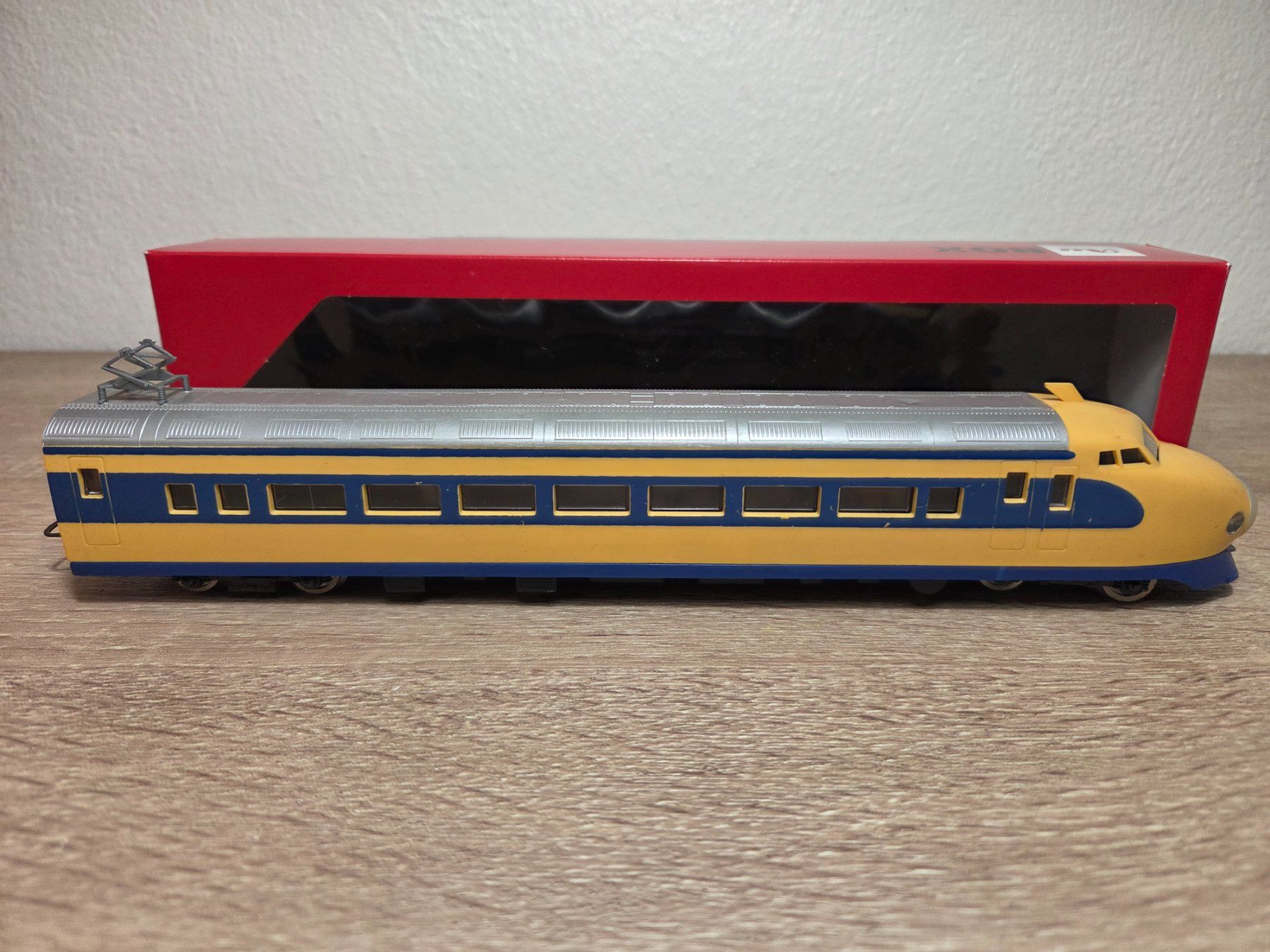 Lima Modellini di ferrovie: Lima E-Lok Shinkansen H0 – Usato da St-Aubin-Sauges venduto da Lo_Go 1