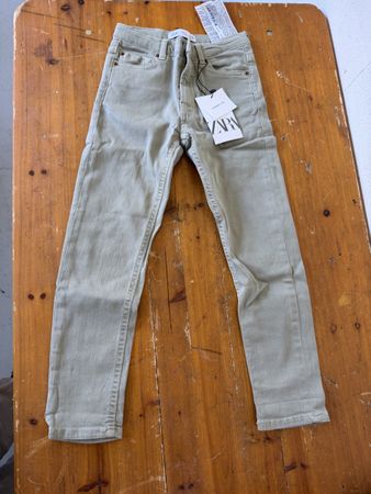 Zara Skinny Jeans Gr. 122 Neu