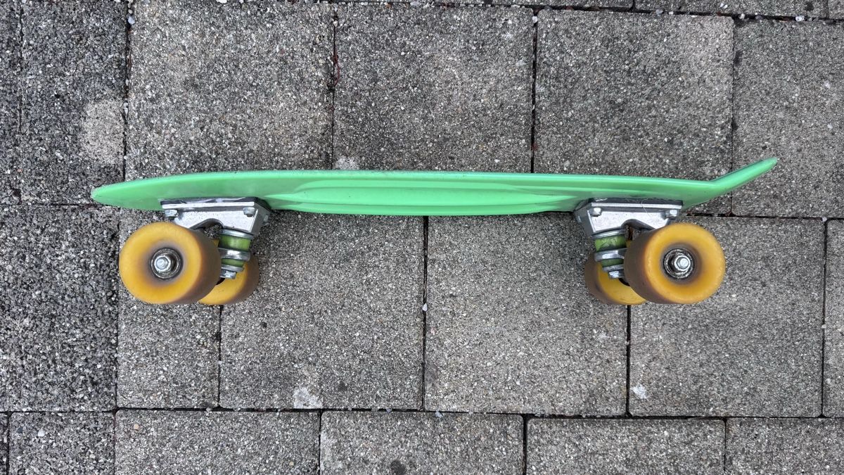 Penny Skateboards Skateboards: Penny Board hellgrün gebrauchter Zustand – Usato da Wolfhausen venduto da ResalePoint 3