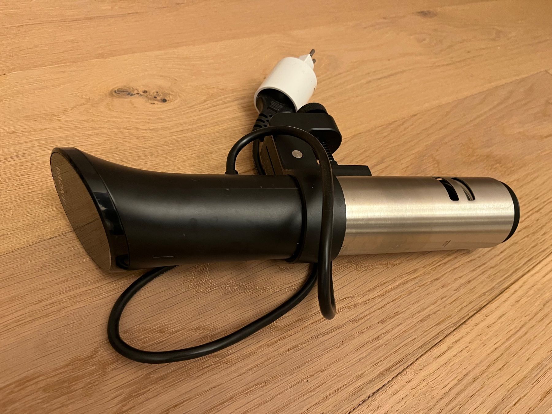 Küchengeräte: Anova Sous Vide Precision Cooker inkl. 12L Behälter – Gebraucht aus Hüttikon von  1