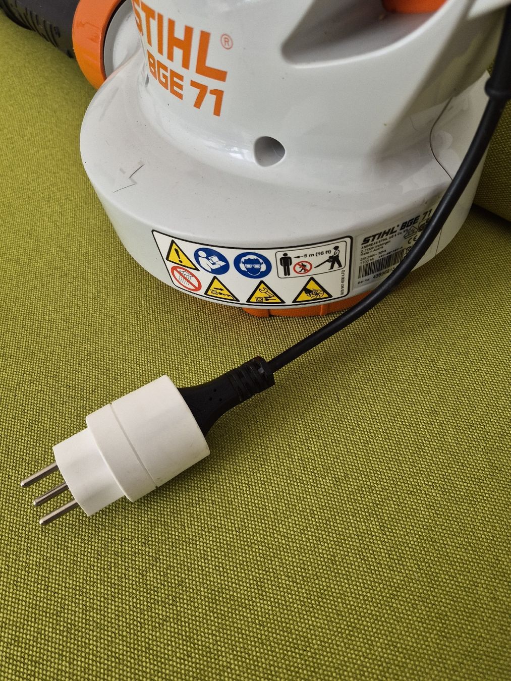 Stihl Soffiatori & Aspiratori per foglie: Elektr. Laubbläser Stihl BGE 71 – Usato da Zürich venduto da MarziaP 2