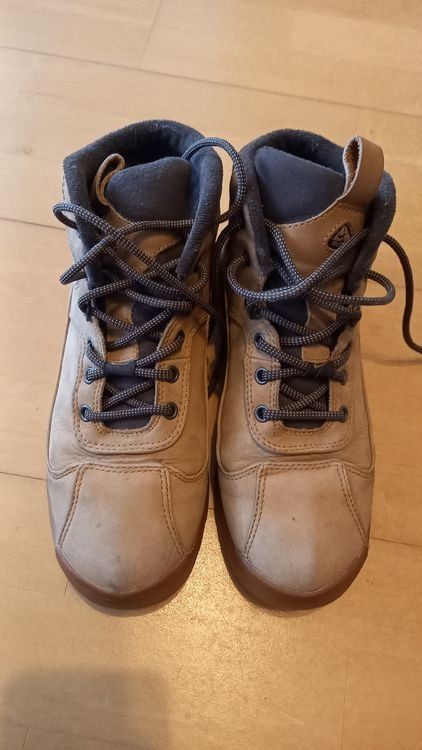 Bottes de soin: Bottes NIKE taille 37.5 – D'occasion à Grône par Amte73 1