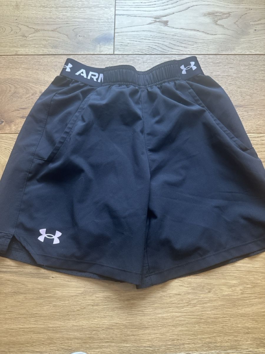 Under Armour Pantaloni: Short Under Armour – Usato da Founex venduto da reb_fws9
