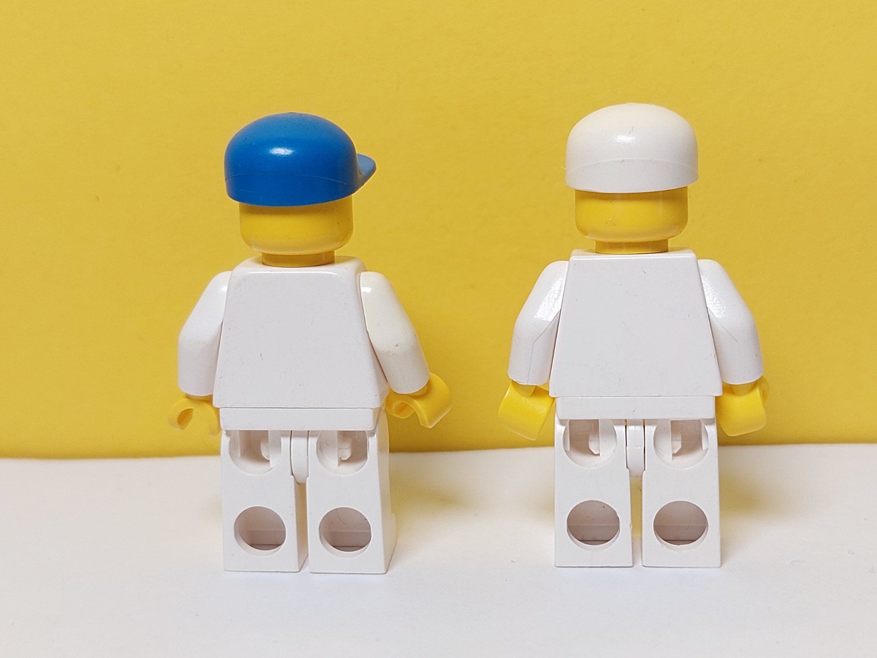 Lego Kit di costruzioni: LEGO Classic Figur Ärzte ab 1994 – Usato da St.Gallen venduto da TinasBauundSpiel 1
