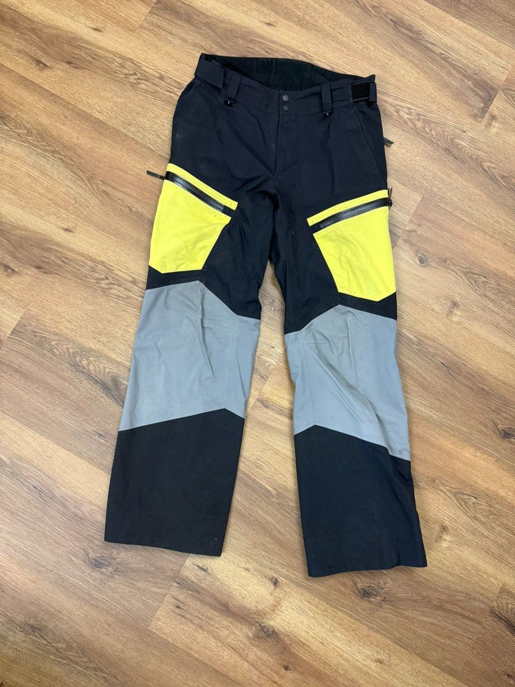 Peak Performance Completi, tute sportive e funzionali: Peak Performance Gravity Skianzug Gore-Tex – Gr. L – Usato da Stettlen venduto da Deladeluxe 2