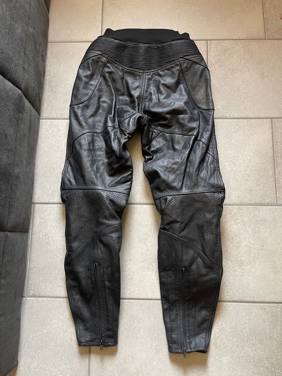 IXS Lots de vêtements: 2-teilige iXS Motorrad-Lederkombi – D'occasion à Unterseen par Leopuston 7