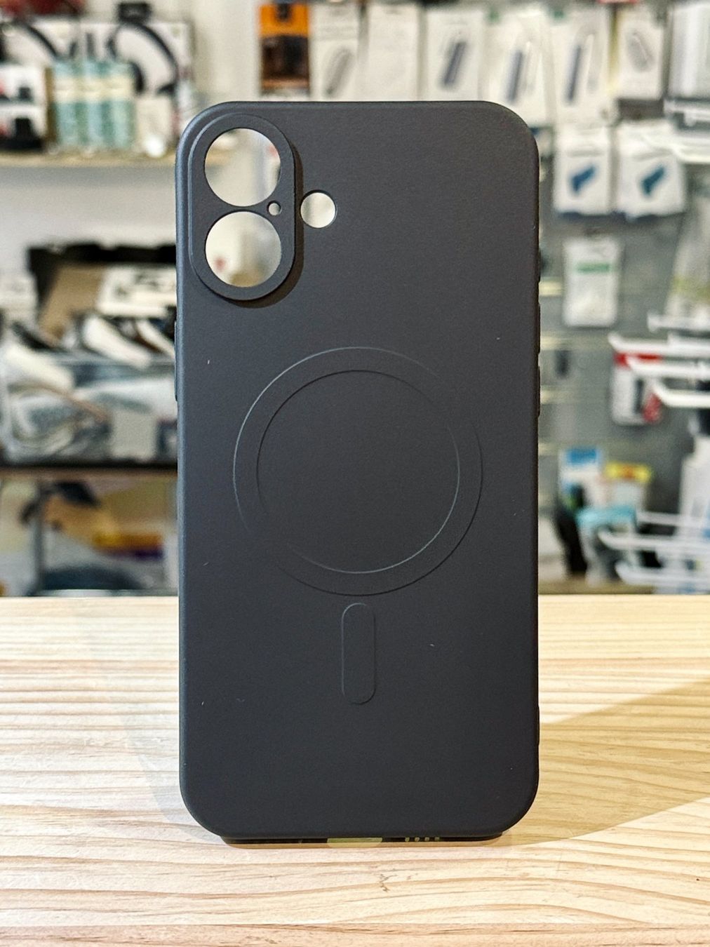 Cover & Protezioni schermo: iPhone 16 (16 plus) - coque silicone avec magsafe – Nuovo e nell'imballaggio originale da Morges venduto da DigiAC 1