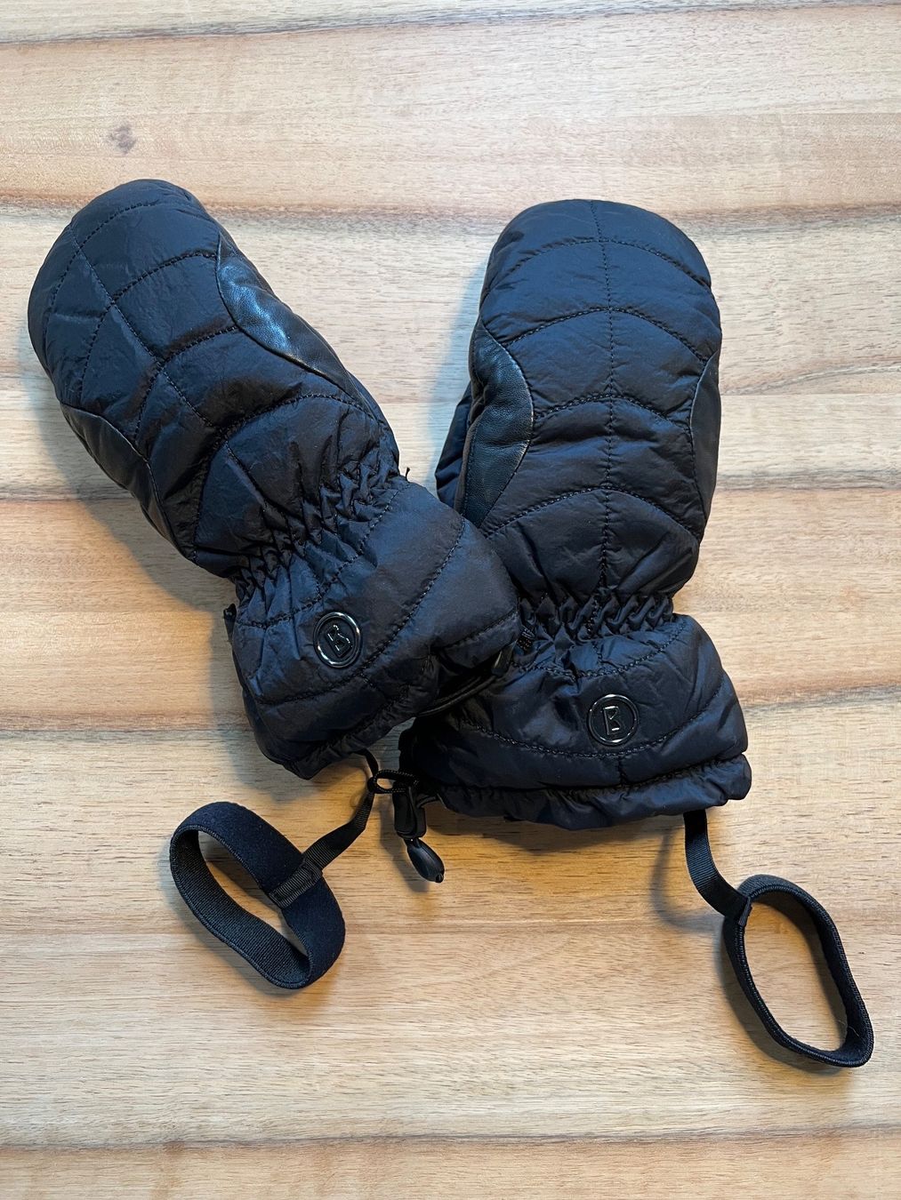 Bogner Guanti & manicotti: Bogner Ski Handschuhe | schwarz | Gr. XS oder 6.5 – Usato da Wettingen venduto da Lamadeux