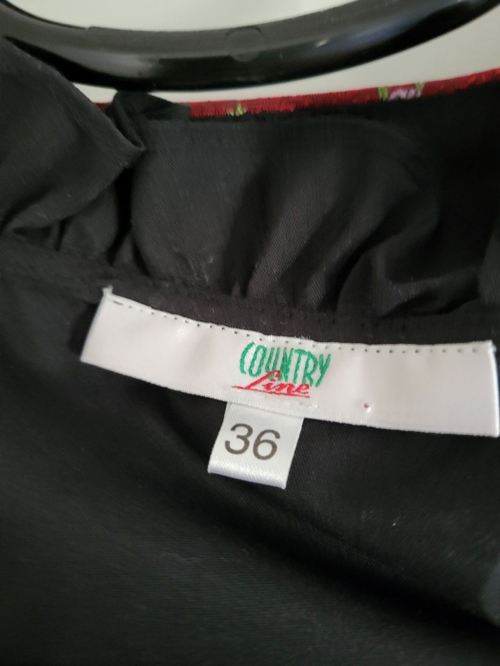 Vestiti: Dirndl mit schwarzer Bluse Gr. 36 – Usato da St.Gallen venduto da Einstein87 2