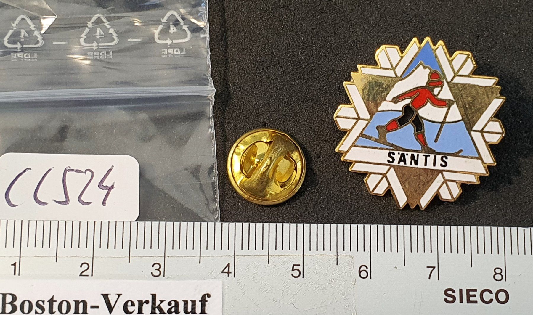 Placchette & Badge: CC524 - Pin Säntis Skifahrer oder Langläufer – Usato da Reinach BL venduto da Boston-Verkauf 1