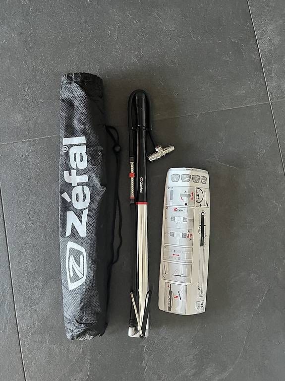 Pompe: Pompe de voyage – Usato da Eysins venduto da cbe_qs6g 1