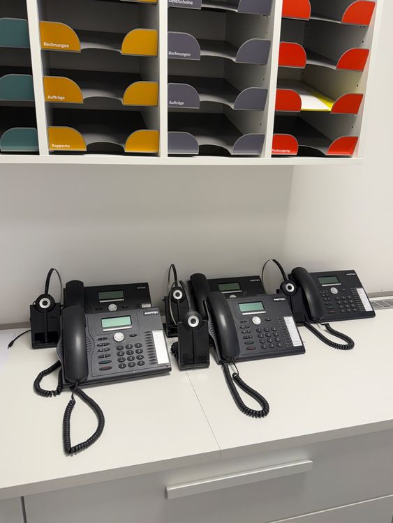 Mitel Telefone: 📞 Mitel SMB Telefonserver + Telefonhörer inkl. Headset – Gebraucht aus Horgen von peritore.alessandro
