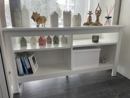 Kleines Regal