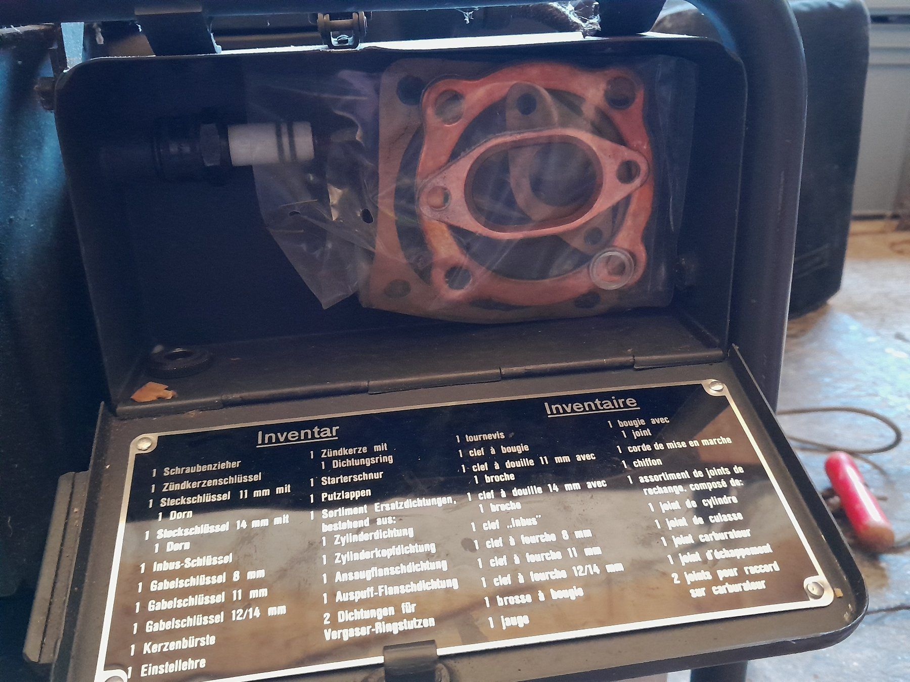 Generatori di corrente: Stromgenerator Armee, MAG 800W, 1017-SRBx46 – Usato da Illnau venduto da retoter 3