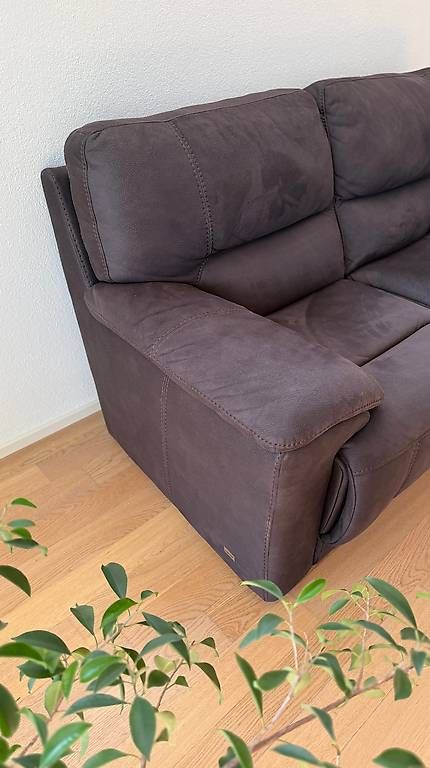 Sofas: Bequemes 2-Sitzer Sofa in Anthrazit – Gebraucht aus Beromünster von mheg_001 2