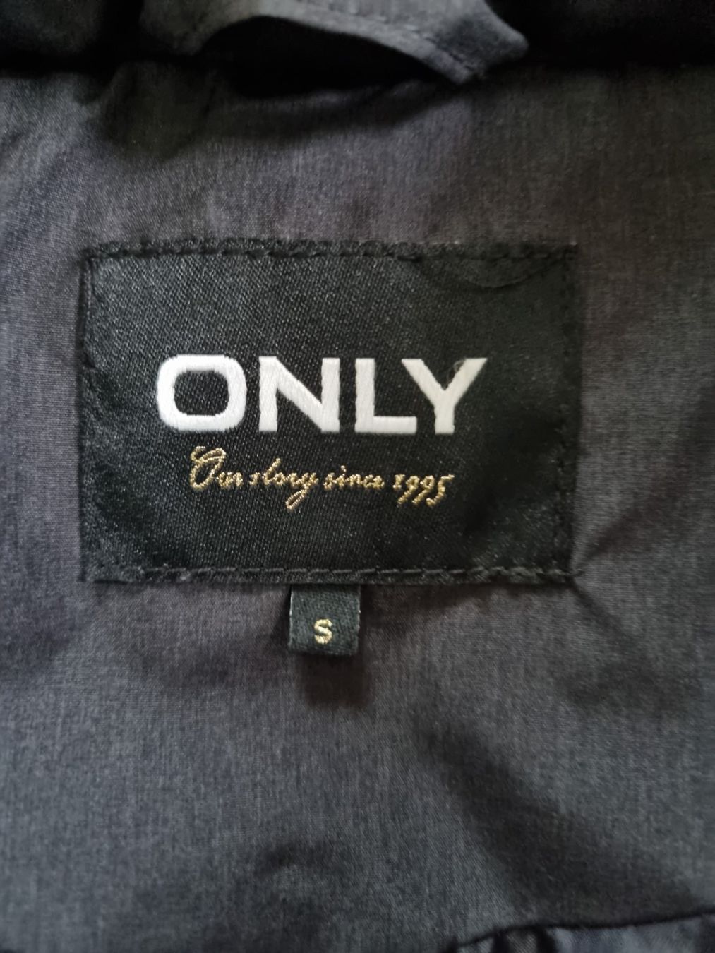 Only Giacche: ONLY Winterjacke gr. S – Nuovo (secondo la descrizione) da Würenlos venduto da Nigginiggi 1