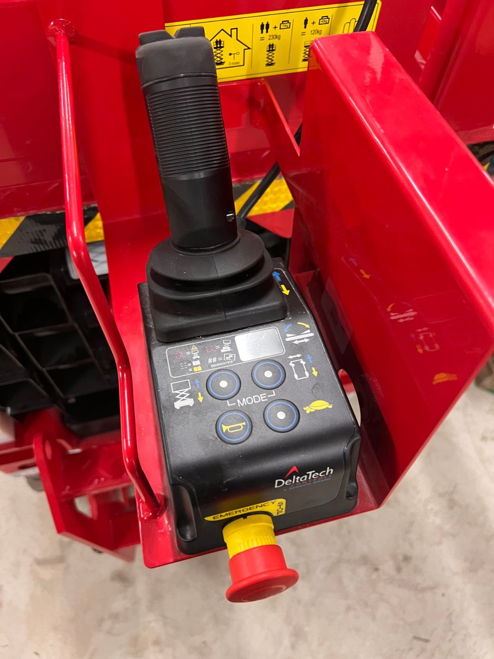 Ponts élévateurs & Crics: Scherenarbeitsbühne Multi Handling ZS0607 Preis VHD – Neuf (Voir description) à Rubigen par off_tl2w 2