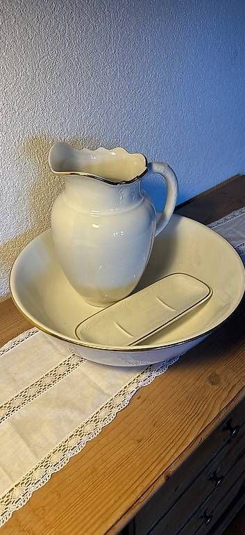Set di piatti: Keramikservice Art-Déco – Usato da Matten(St.Stephan) venduto da ren_r8tw 4
