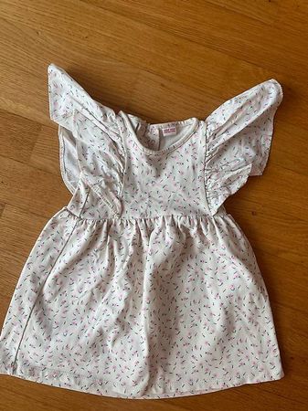 Zara Kleid mit Blumenmuster  Grösse 98 (3 Jahre)